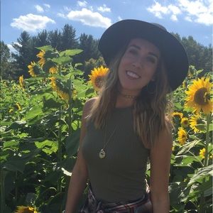 Meet your Posher, Ashley